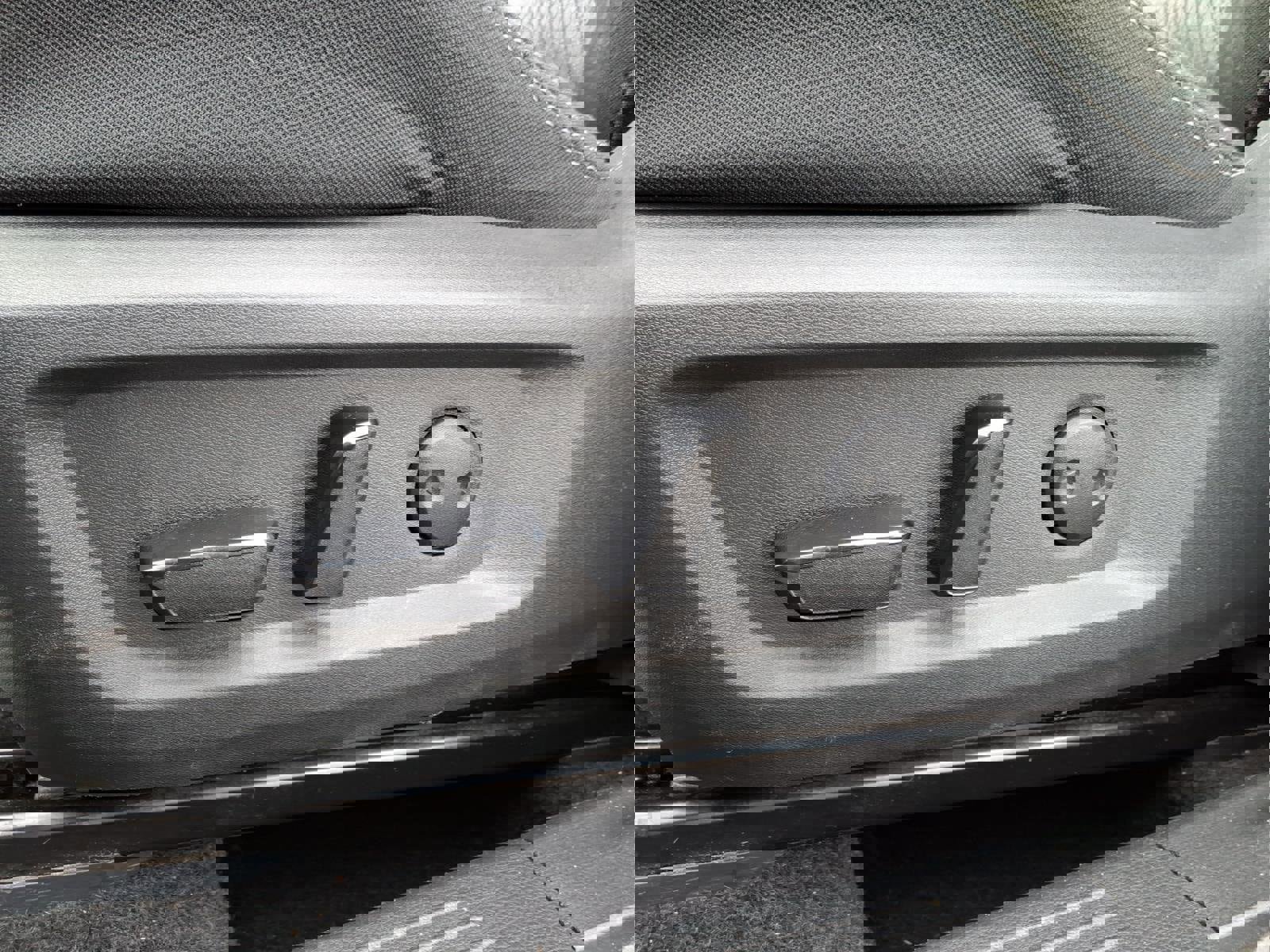 Used 2024 Nissan Rogue SV image 4