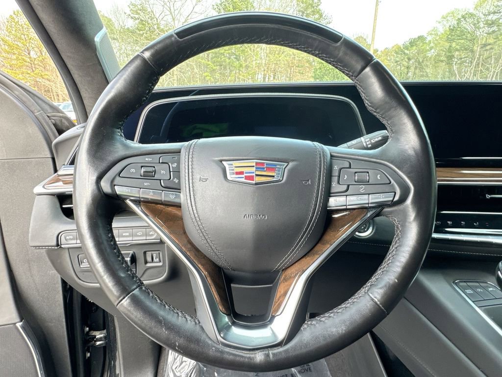 Used 2023 Cadillac Escalade ESV Premium Luxury Platinum image 16