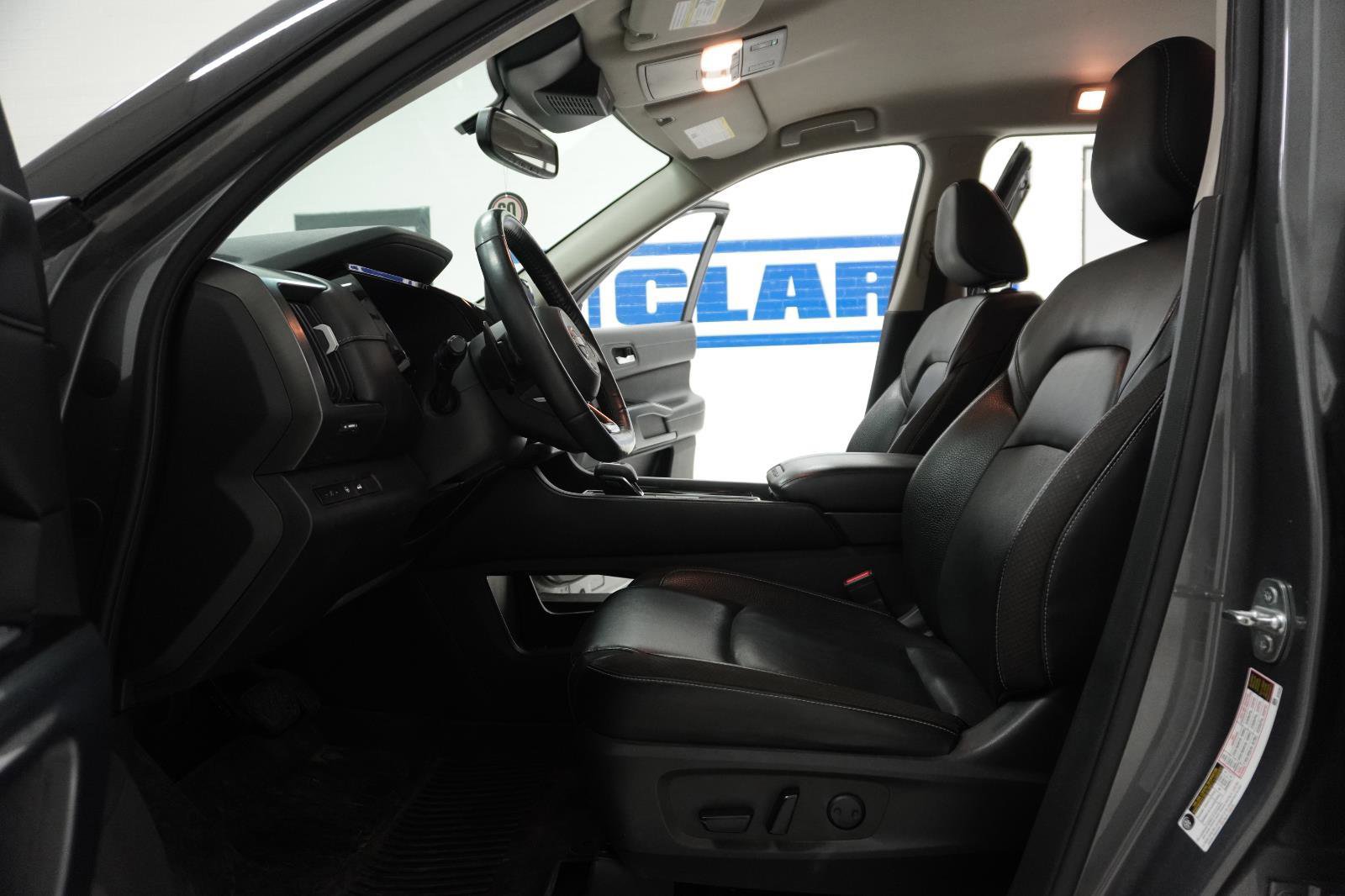 Used 2022 Nissan Pathfinder SL image 13