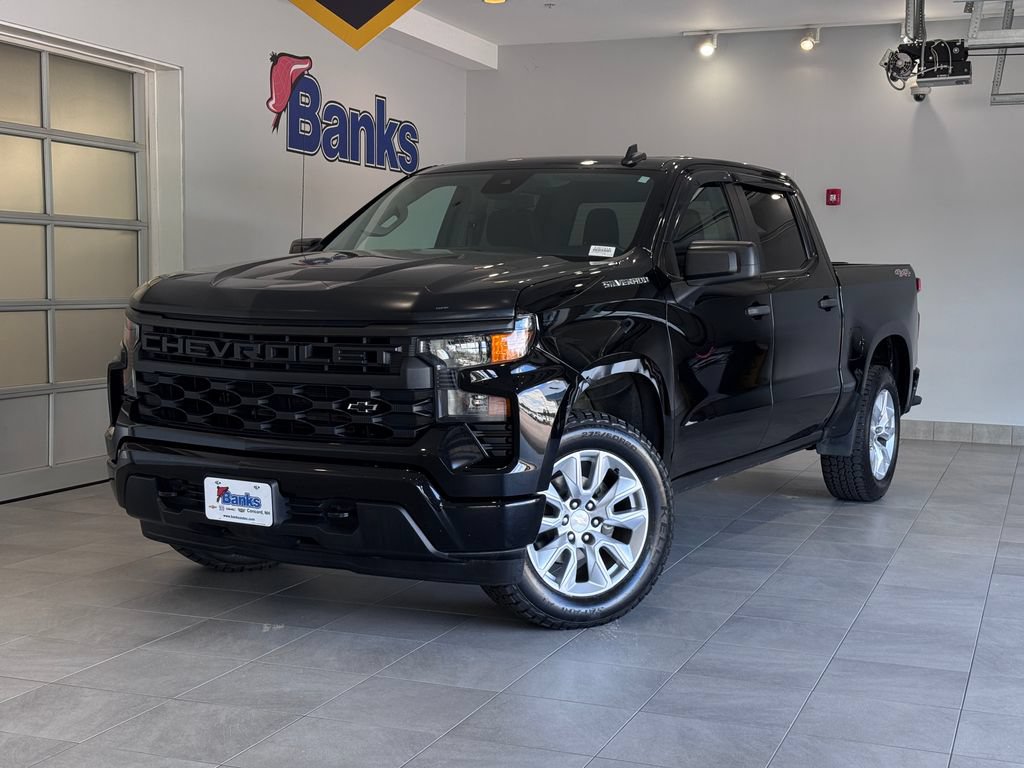 Certified 2023 Chevrolet Silverado 1500 Custom AWD/4WD image 2