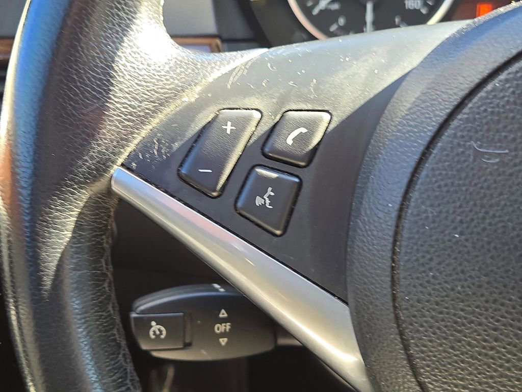 Used 2010 BMW 528i 528i image 30