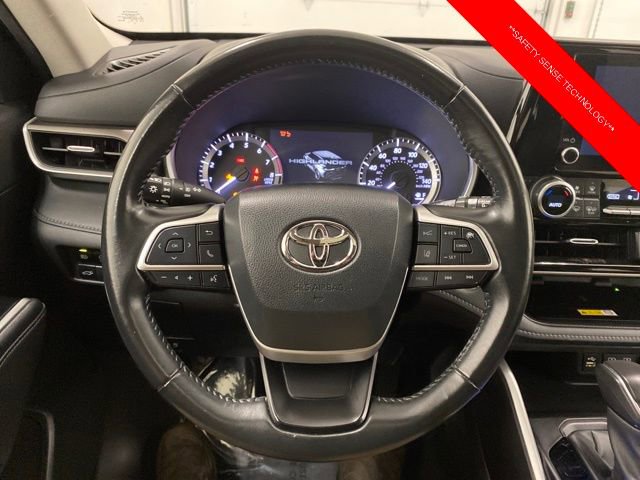 Used 2023 Toyota Highlander XLE image 19