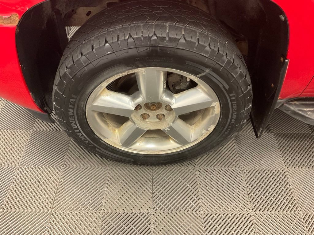 Used 2012 Chevrolet Avalanche LTZ AWD/4WD image 9