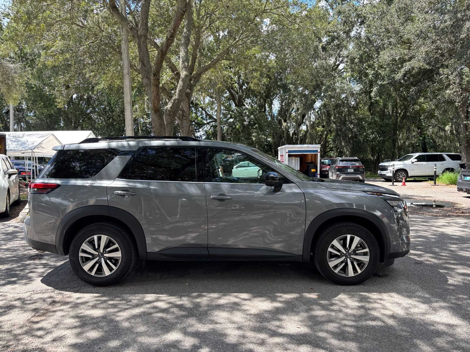 Used 2026 Nissan Pathfinder SL FWD image 13