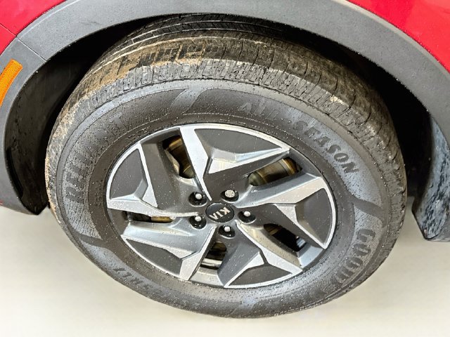 Certified 2021 Kia Sorento S FWD image 31