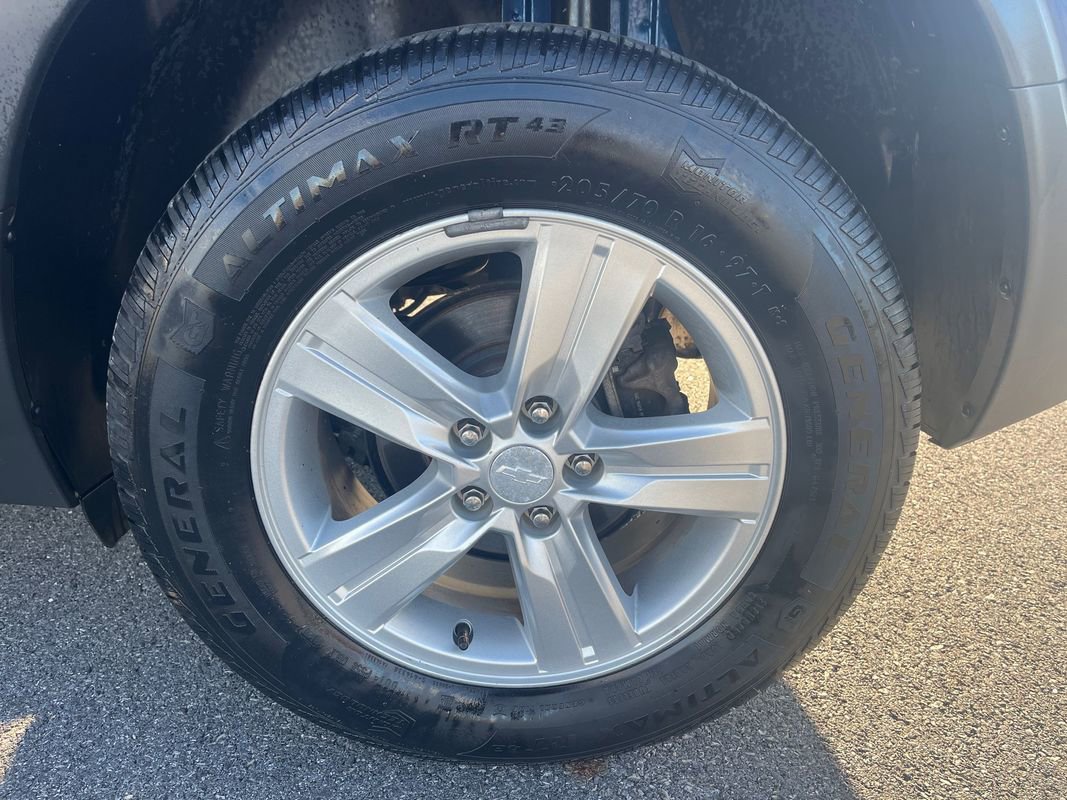 Used 2017 Chevrolet Trax LT w/ Sun & Sound Package image 13