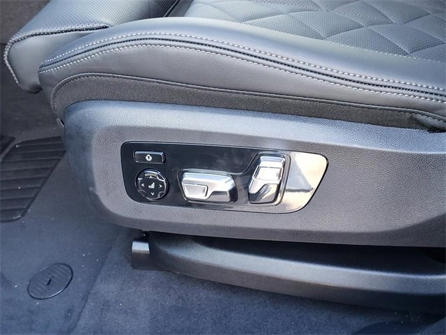 New 2026 BMW X6 xDrive40i w/ Climate Comfort Package image 19