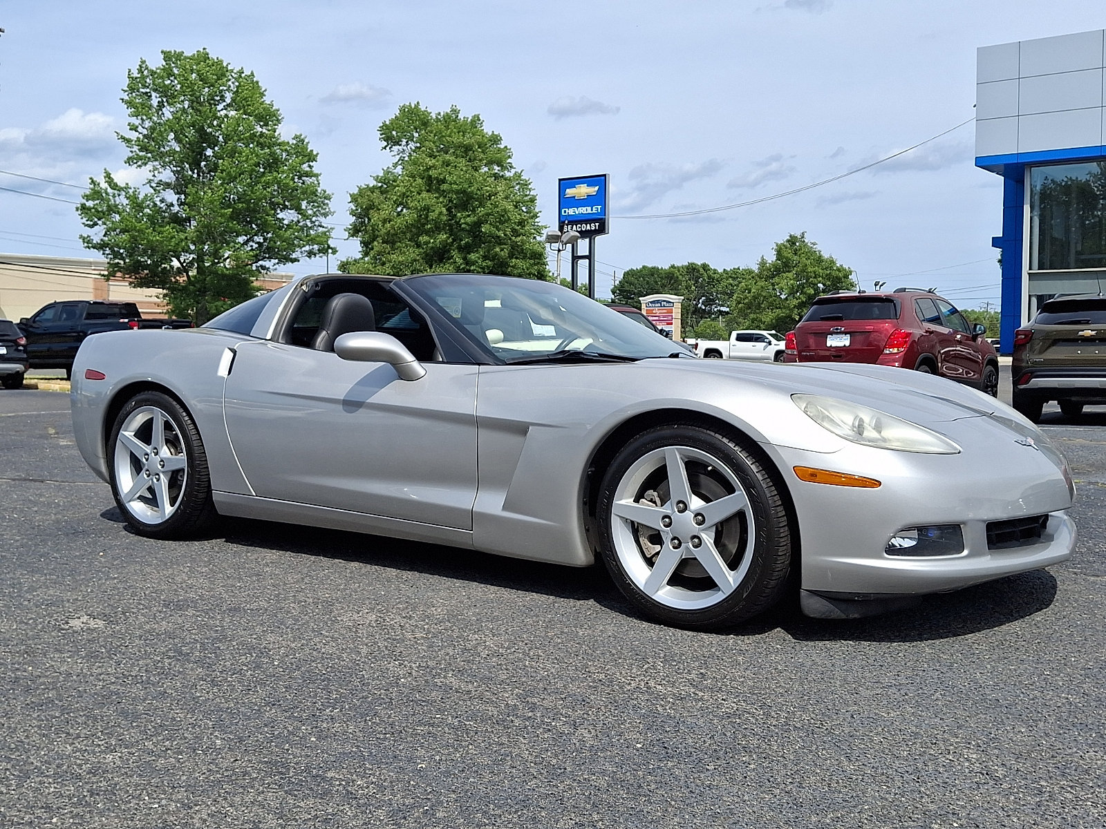 Used 2005 Chevrolet Corvette Coupe w/ Preferred Equipment Group RWD image 27