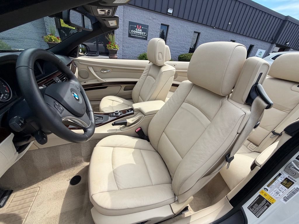 Used 2012 BMW 328i Convertible RWD image 31