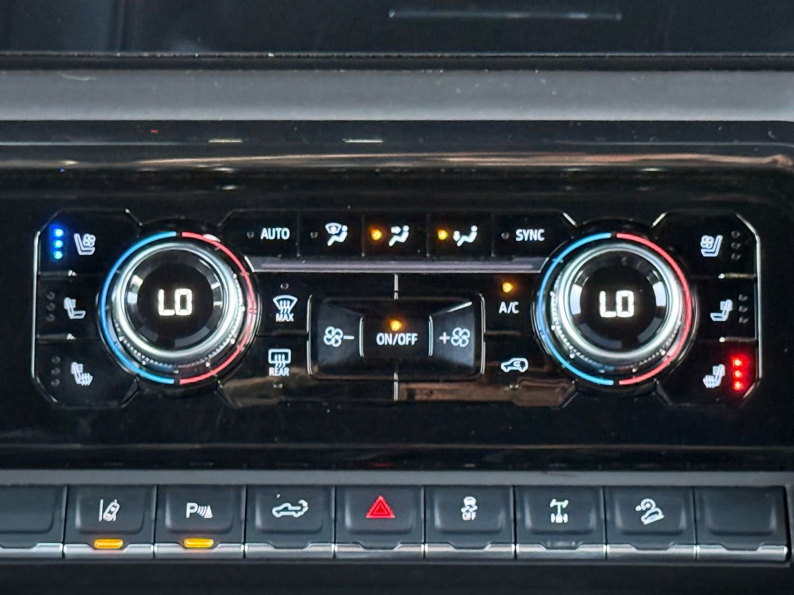 Used 2024 GMC Sierra 2500 AT4X w/ Snow Plow Prep/Camper Package image 24