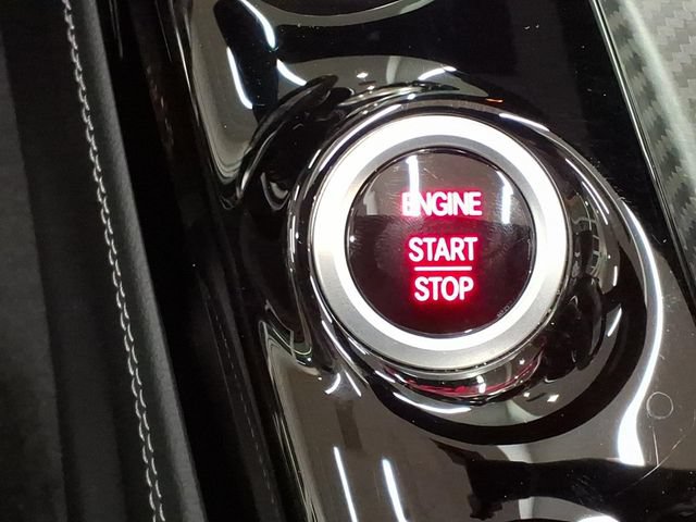 Used 2018 Mercedes-Benz AMG GT Roadster image 25