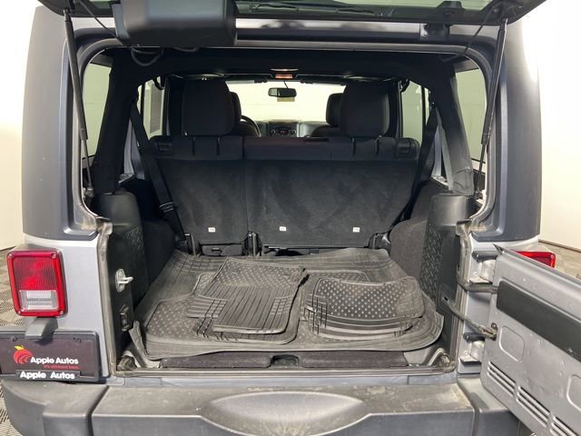 Used 2018 Jeep Wrangler Unlimited Sport S image 8