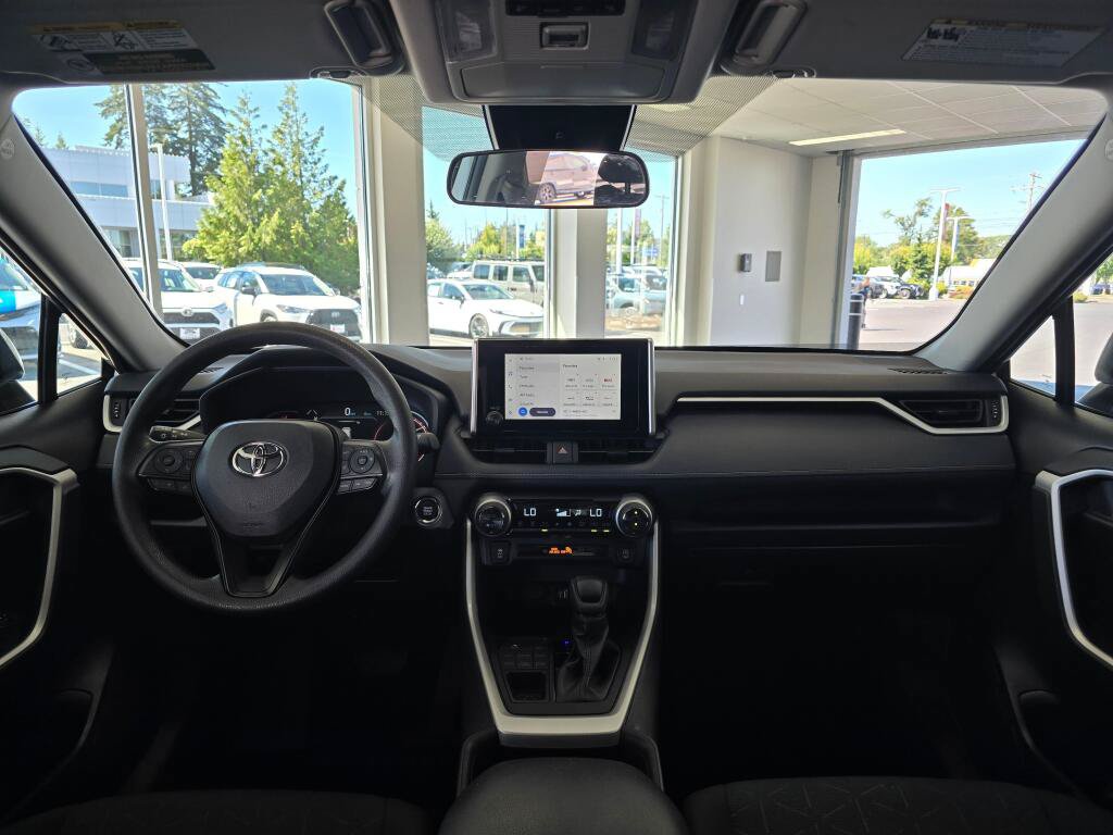 Used 2025 Toyota RAV4 XLE AWD/4WD image 34