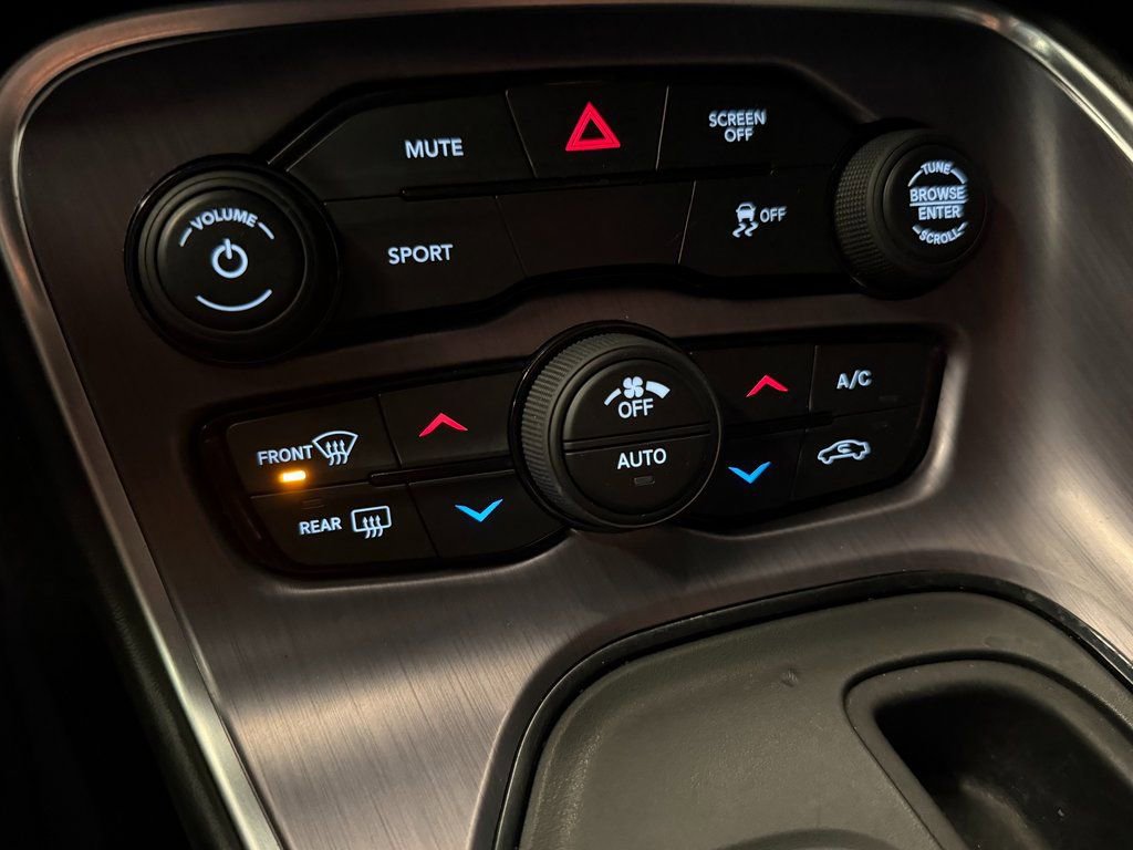Used 2018 Dodge Challenger SXT w/ Blacktop Package image 15