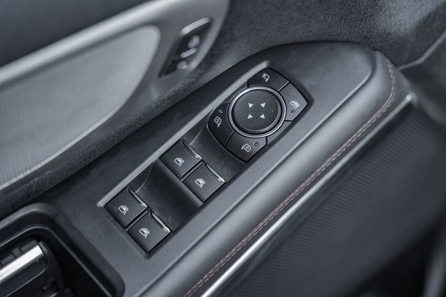 Used 2025 Ford Expedition Active image 53