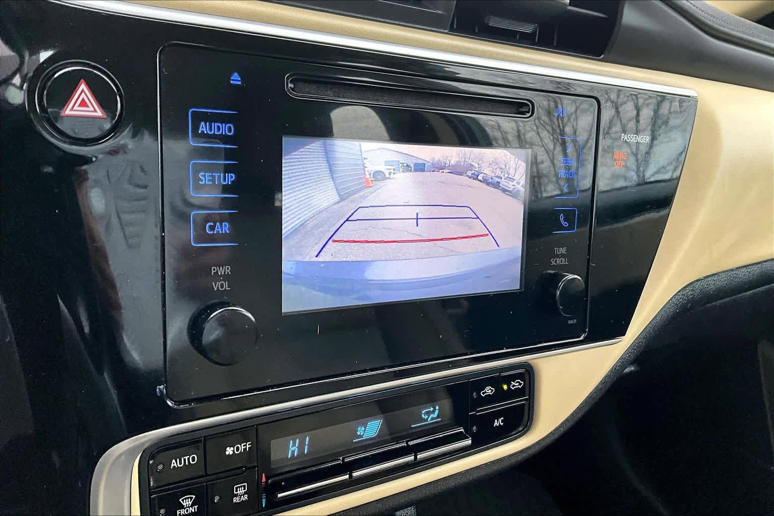 Used 2017 Toyota Corolla LE image 27
