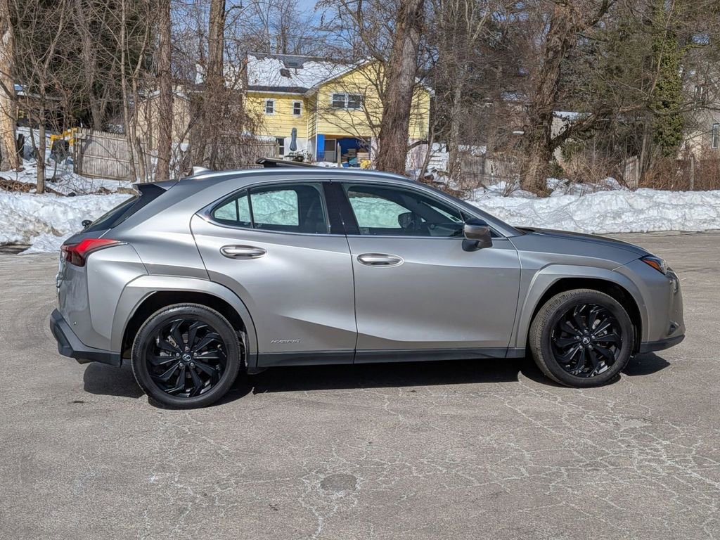 Used 2022 Lexus UX 250h 250h Base w/ Premium Package image 2