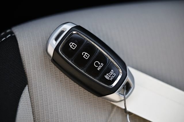 Used 2024 Hyundai Venue SEL image 41