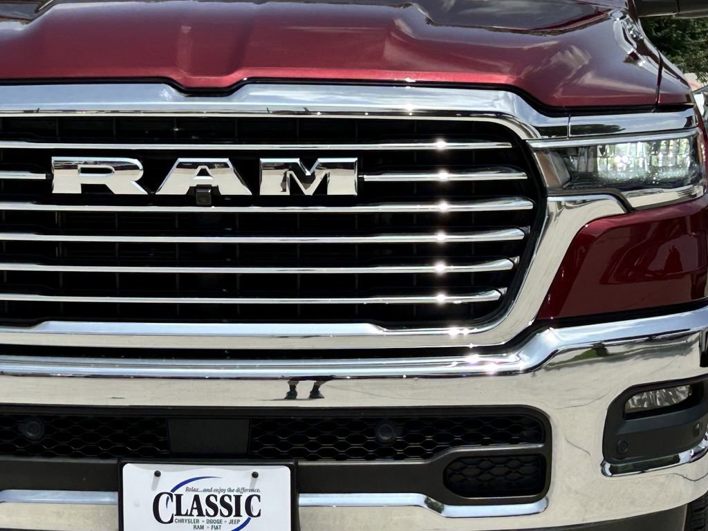 Used 2025 RAM 1500 Laramie AWD/4WD image 10