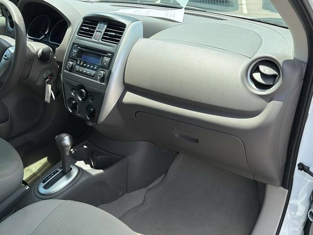 Used 2015 Nissan Versa SV FWD image 23