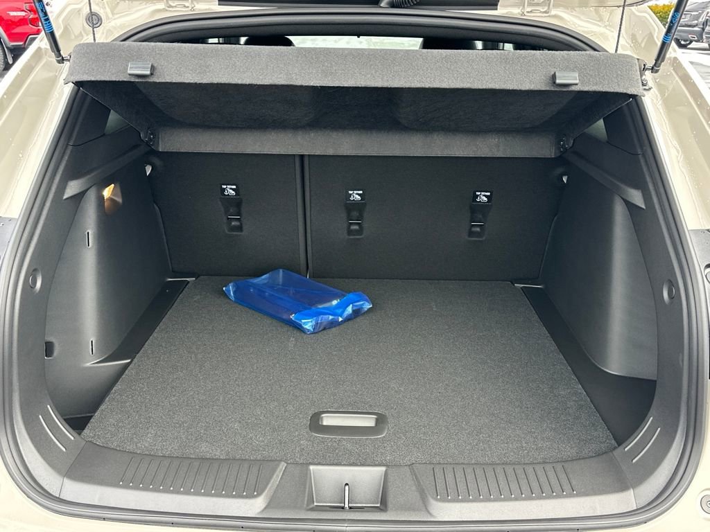 New 2026 Chevrolet Trax RS w/ Sunroof Package image 9