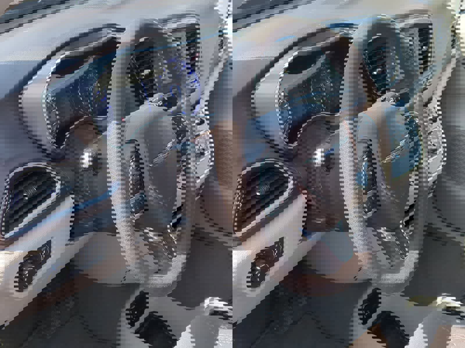 Used 2017 Chrysler Pacifica LX image 10