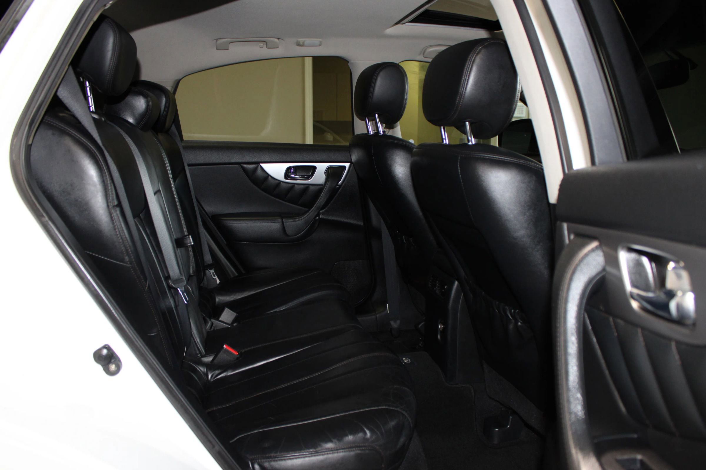 Used 2012 INFINITI FX35 2WD image 27