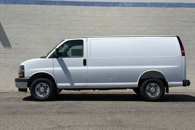 New 2026 Chevrolet Express 2500 w/ Driver Convenience Package RWD image 7