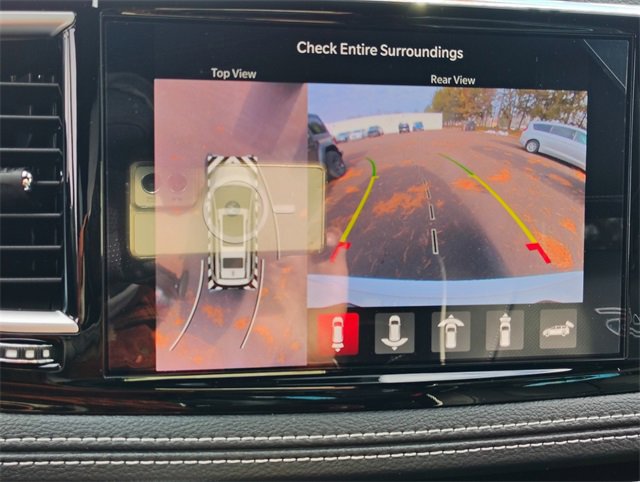 New 2026 Chrysler Pacifica Limited w/ Uconnect Theater Family Group image 4