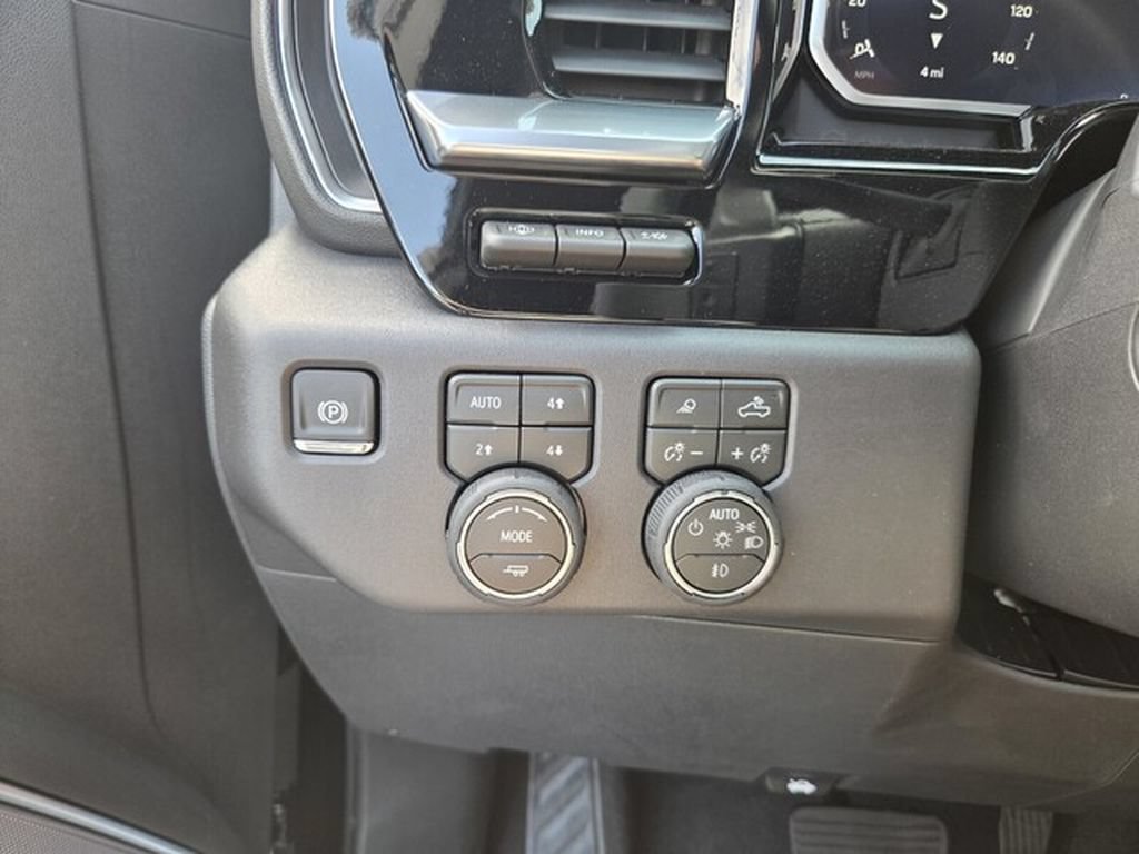 New 2026 Chevrolet Silverado 1500 High Country w/ Technology Package AWD/4WD image 33