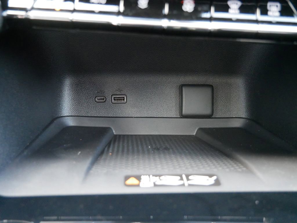 New 2026 Chevrolet Traverse Z71 w/ Driver Confidence Package AWD/4WD image 26