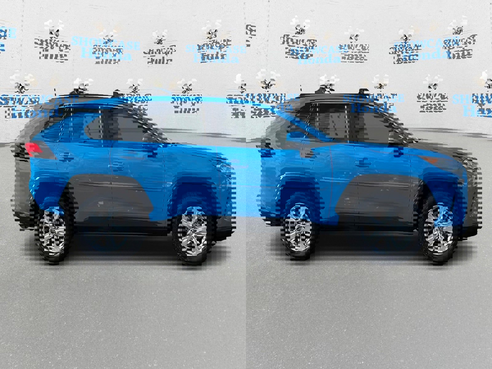 Used 2020 Toyota RAV4 XLE image 9