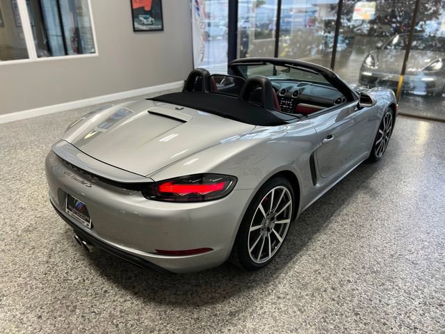 Used 2017 Porsche 718 Boxster S image 10