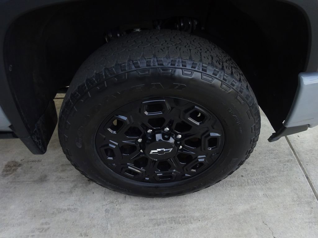 Certified 2024 Chevrolet Silverado 2500 LTZ w/ LTZ Plus Package image 14