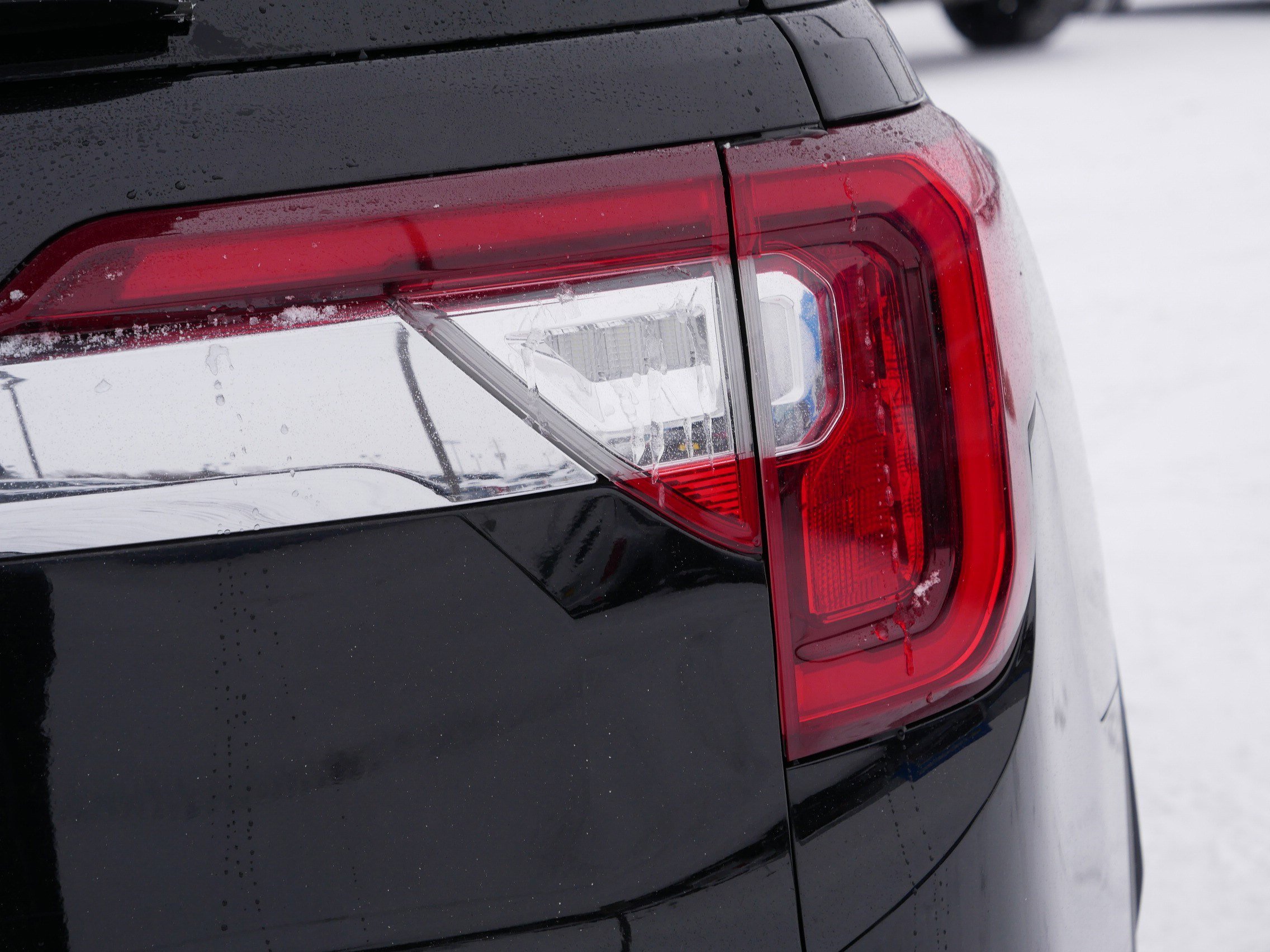 Used 2023 GMC Acadia SLT w/ Technology Package image 17