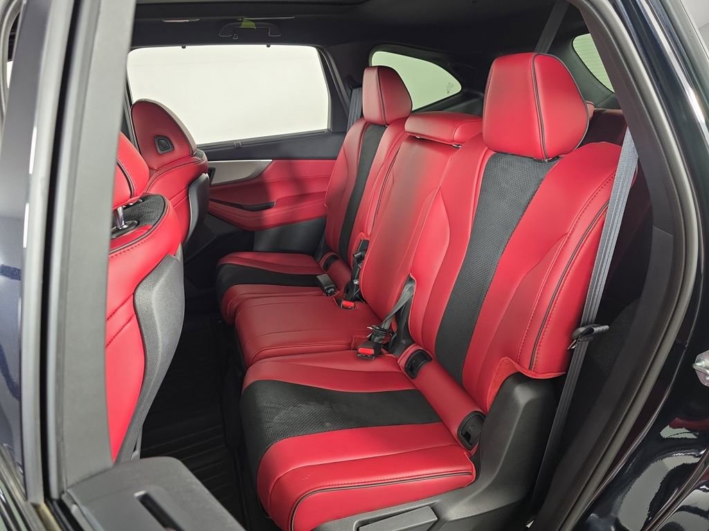 Used 2025 Acura MDX A-Spec image 18