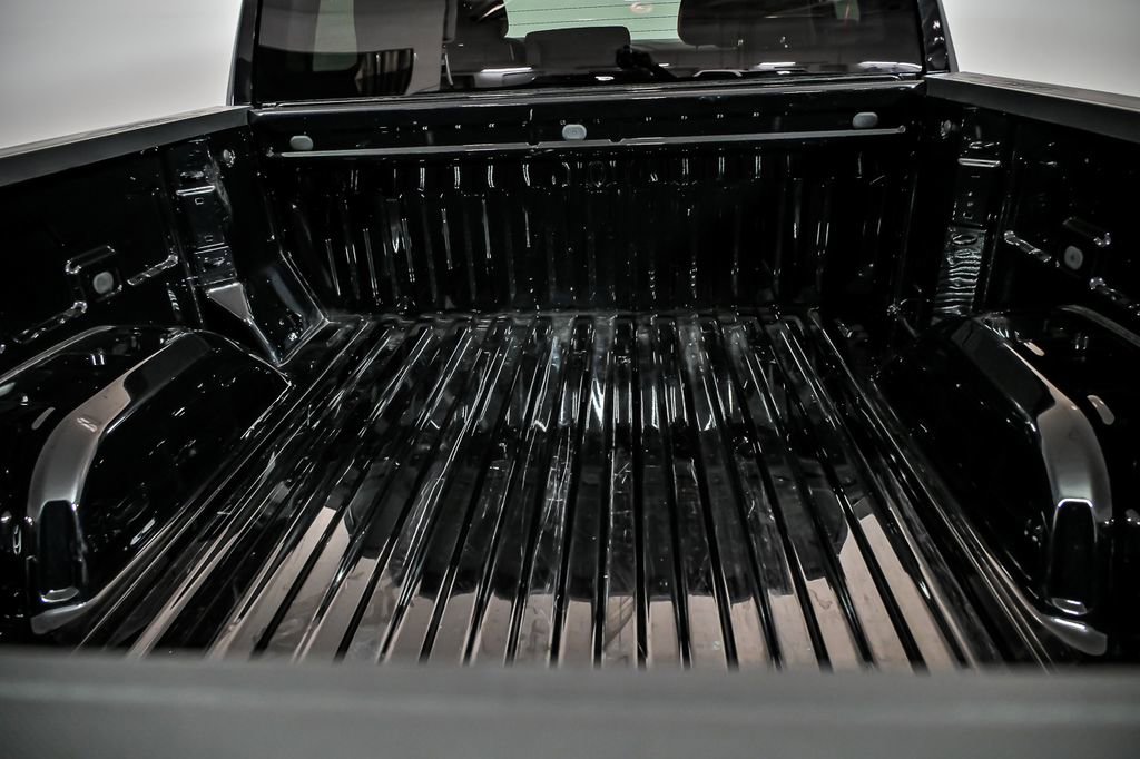 Used 2023 GMC Sierra 1500 Elevation image 9