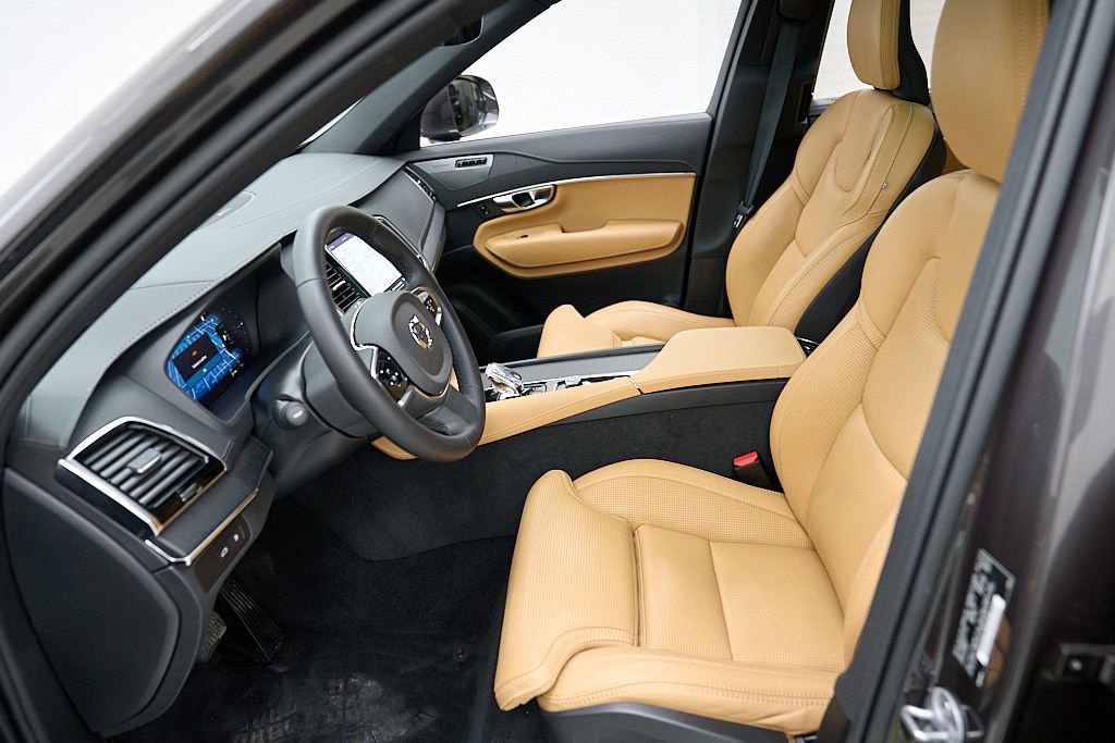 Certified 2024 Volvo XC90 T8 Ultimate AWD/4WD image 20