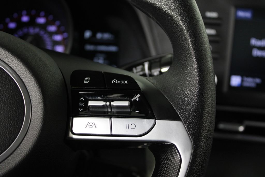 Used 2023 Hyundai Elantra SE FWD image 27