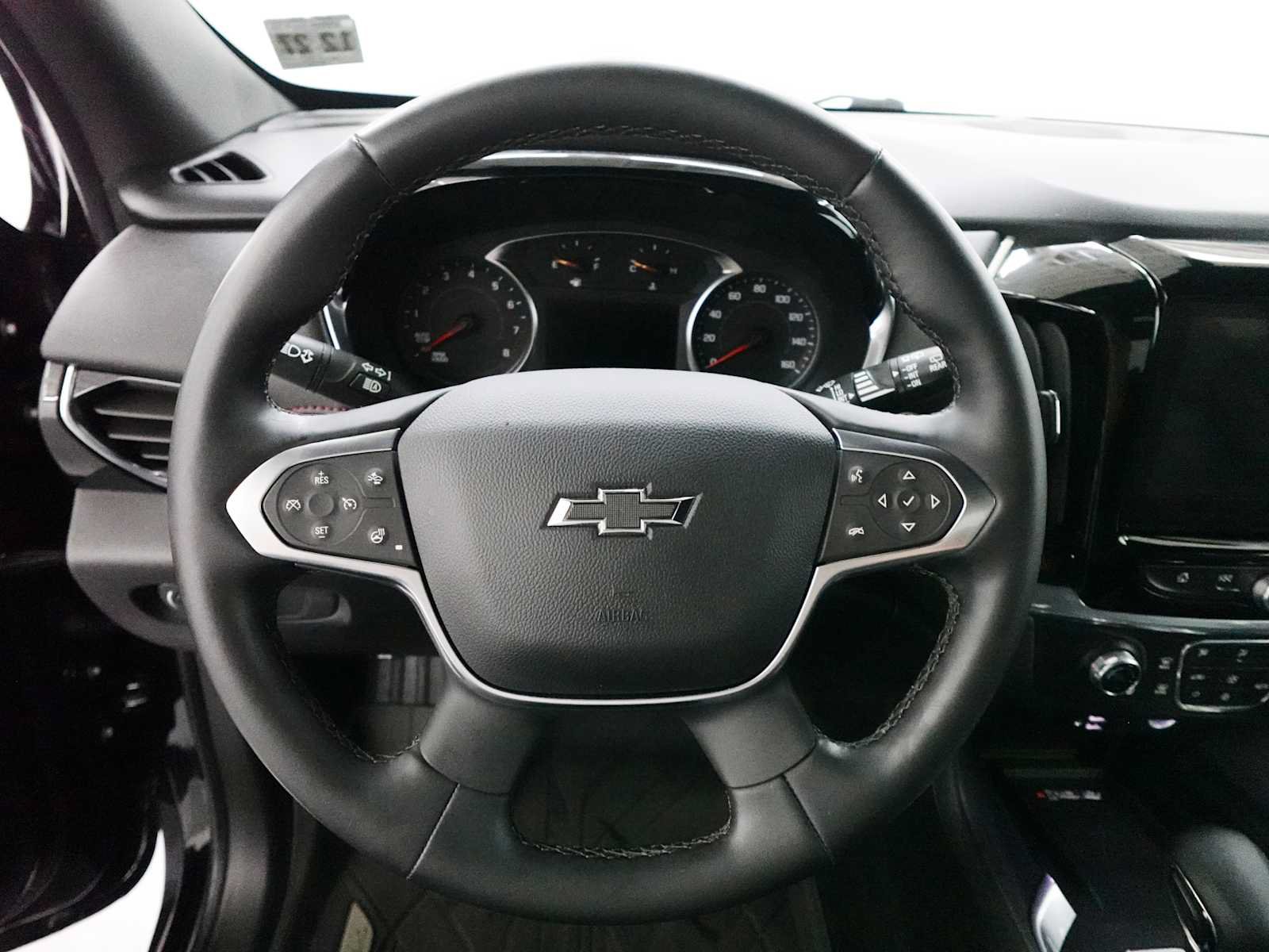 Used 2023 Chevrolet Traverse RS AWD/4WD image 16
