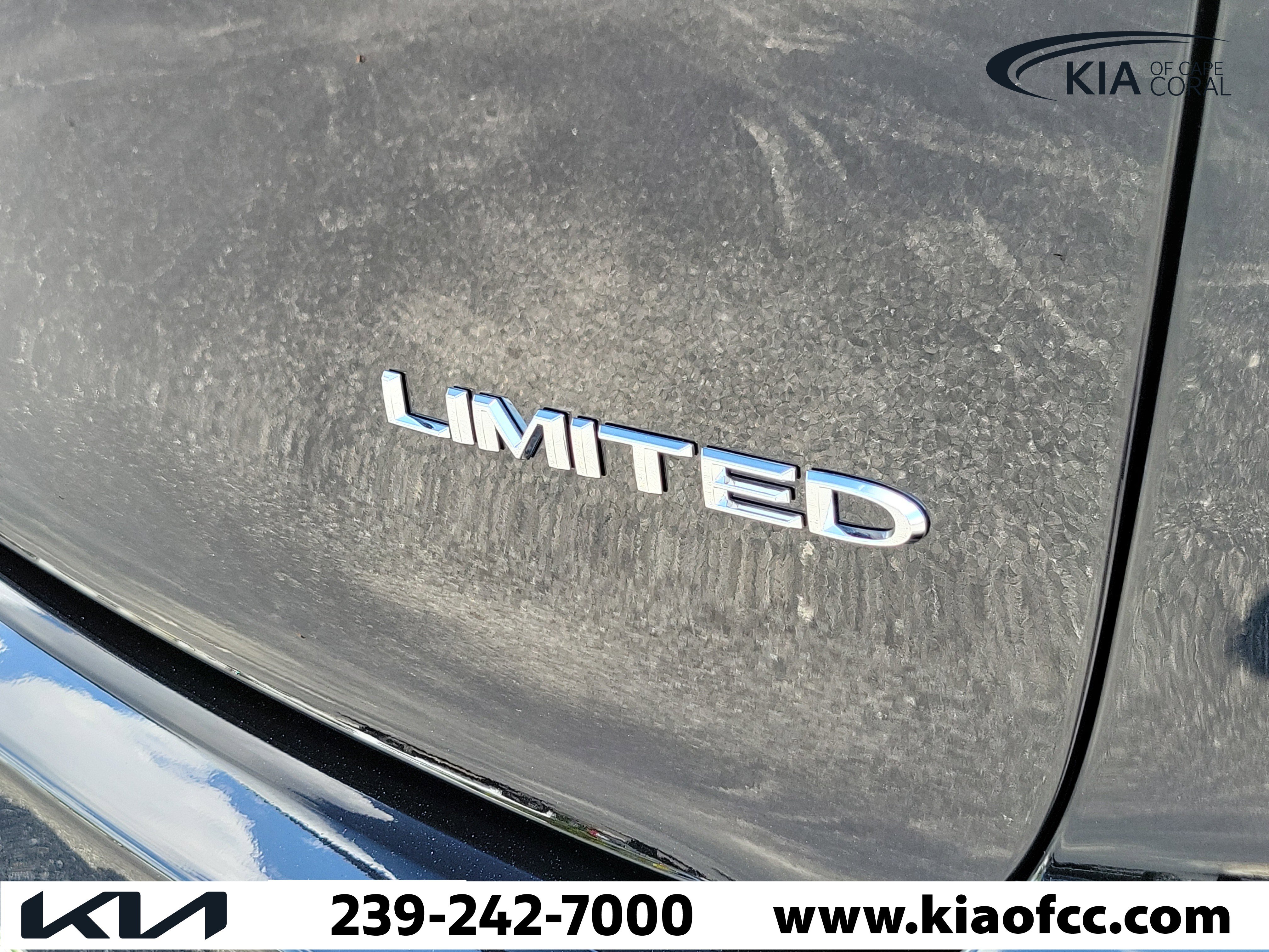 Used 2026 Chrysler Pacifica Limited image 10