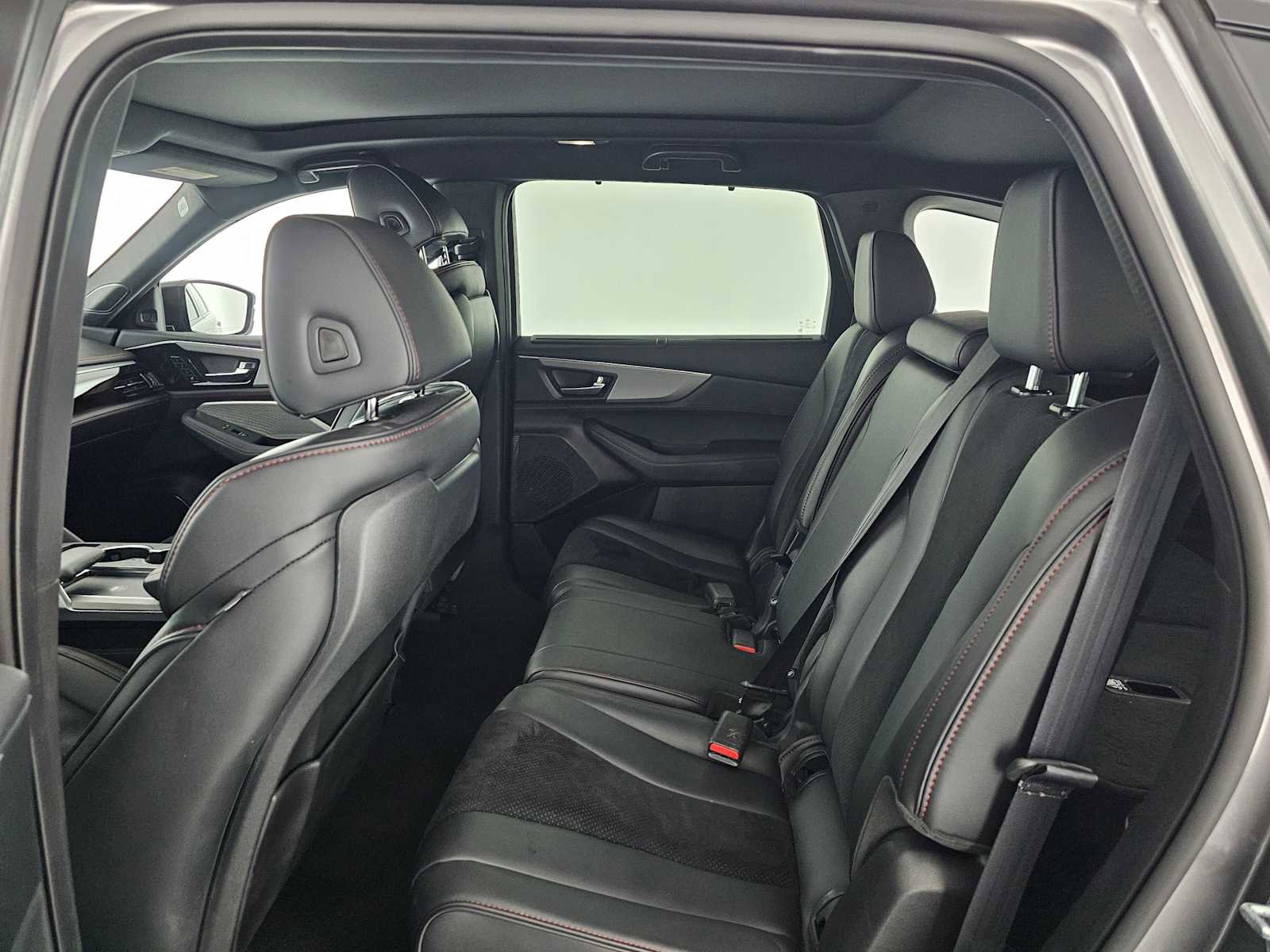Used 2023 Acura MDX A-Spec AWD/4WD image 18