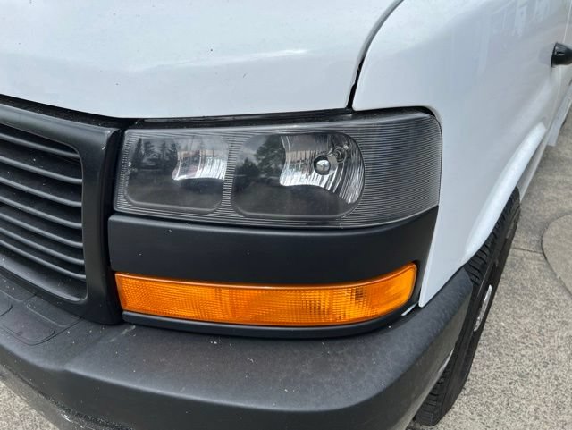 Used 2021 GMC Savana 3500 w/ Driver Convenience Package RWD image 10