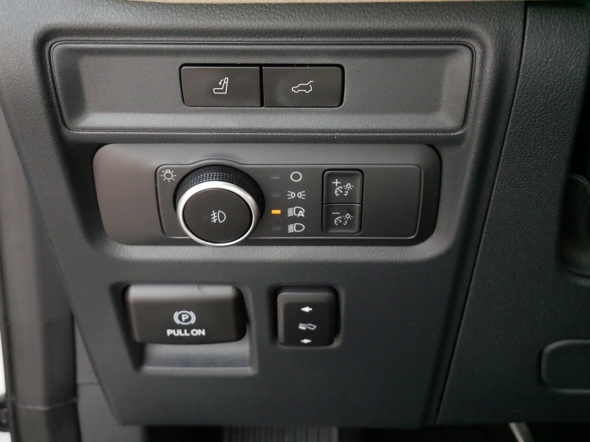 Used 2023 Ford Expedition Limited AWD/4WD image 28