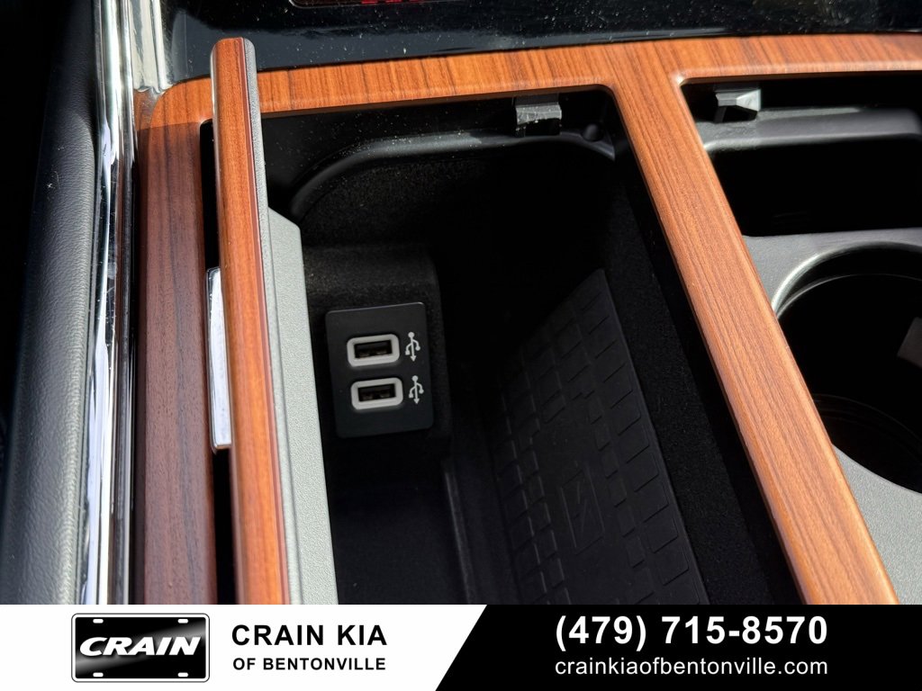 Used 2018 Lincoln Navigator L Reserve w/ Technology Package image 17