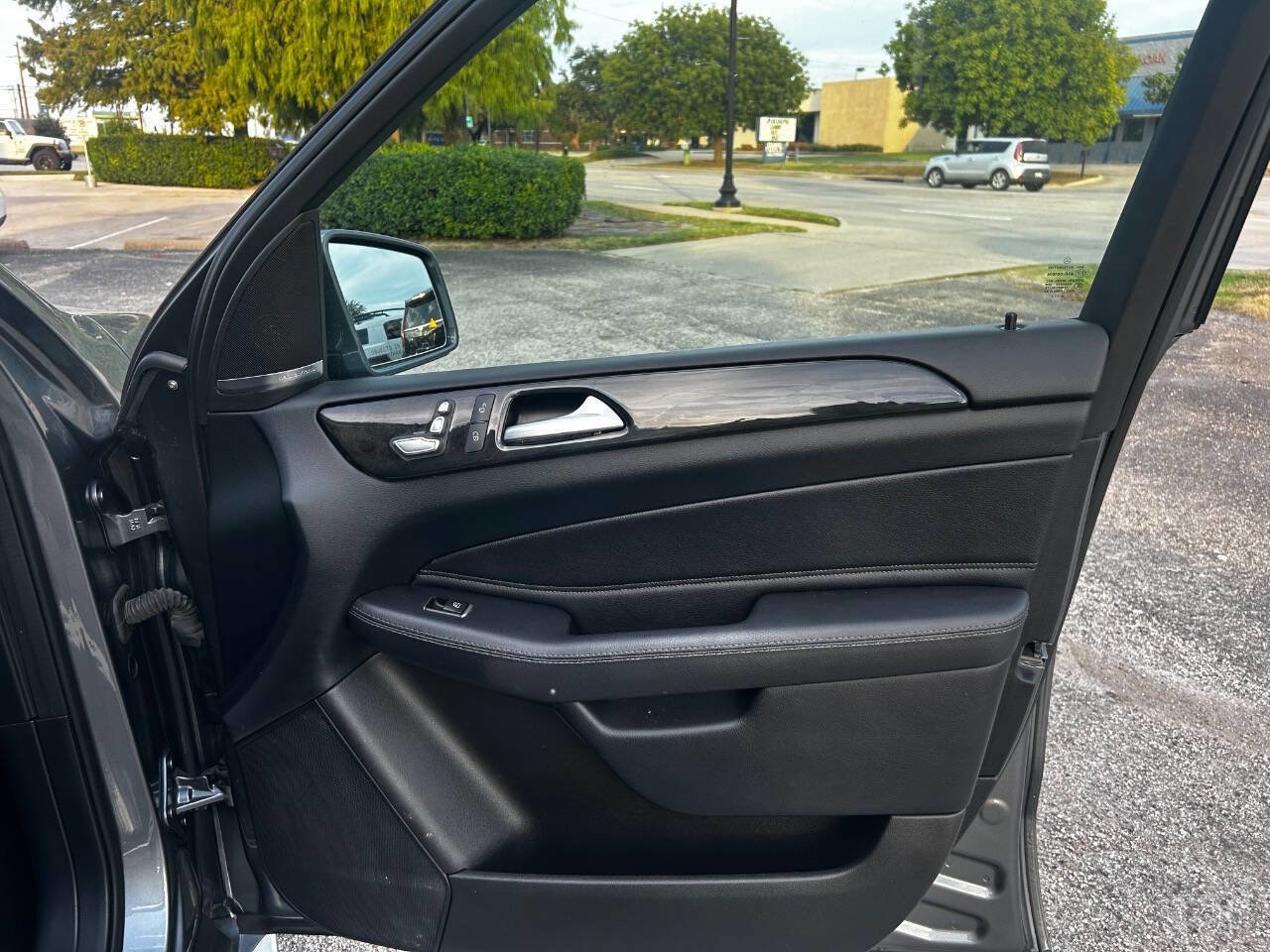 Used 2017 Mercedes-Benz GLE 350 w/ Premium 1 Package image 15