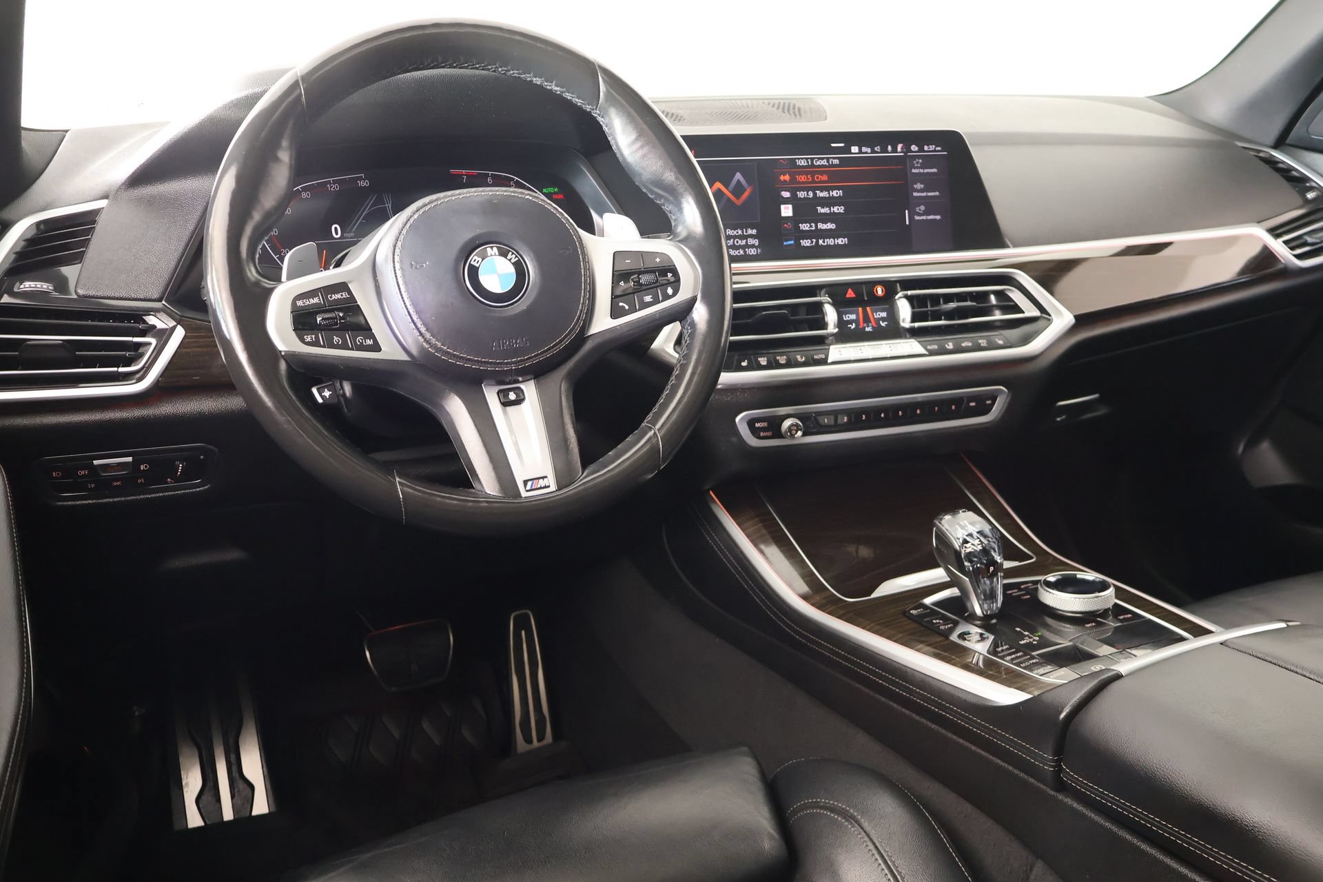 Used 2019 BMW X5 xDrive40i w/ M Sport Package AWD/4WD image 2