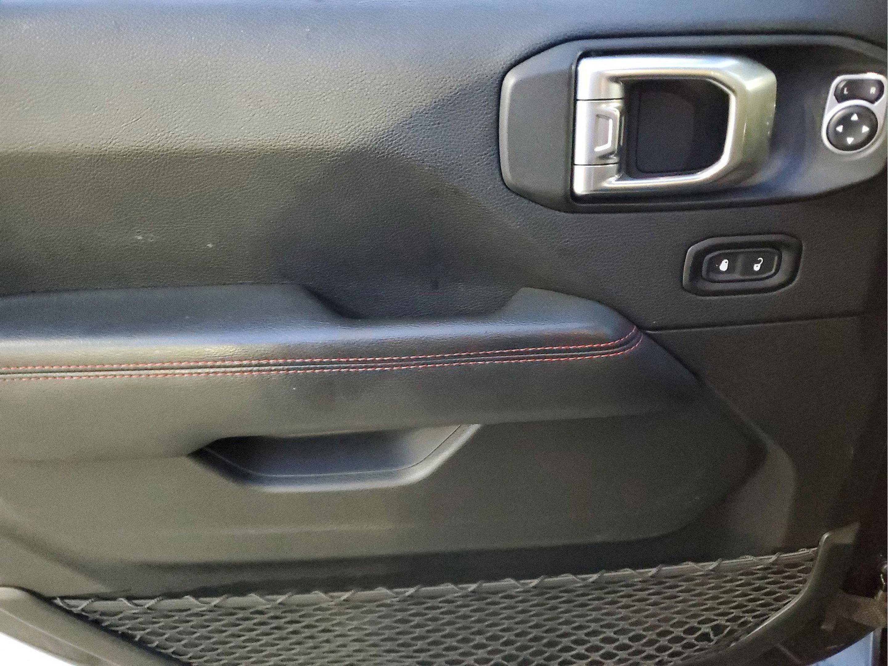 Used 2019 Jeep Wrangler Unlimited Rubicon image 16