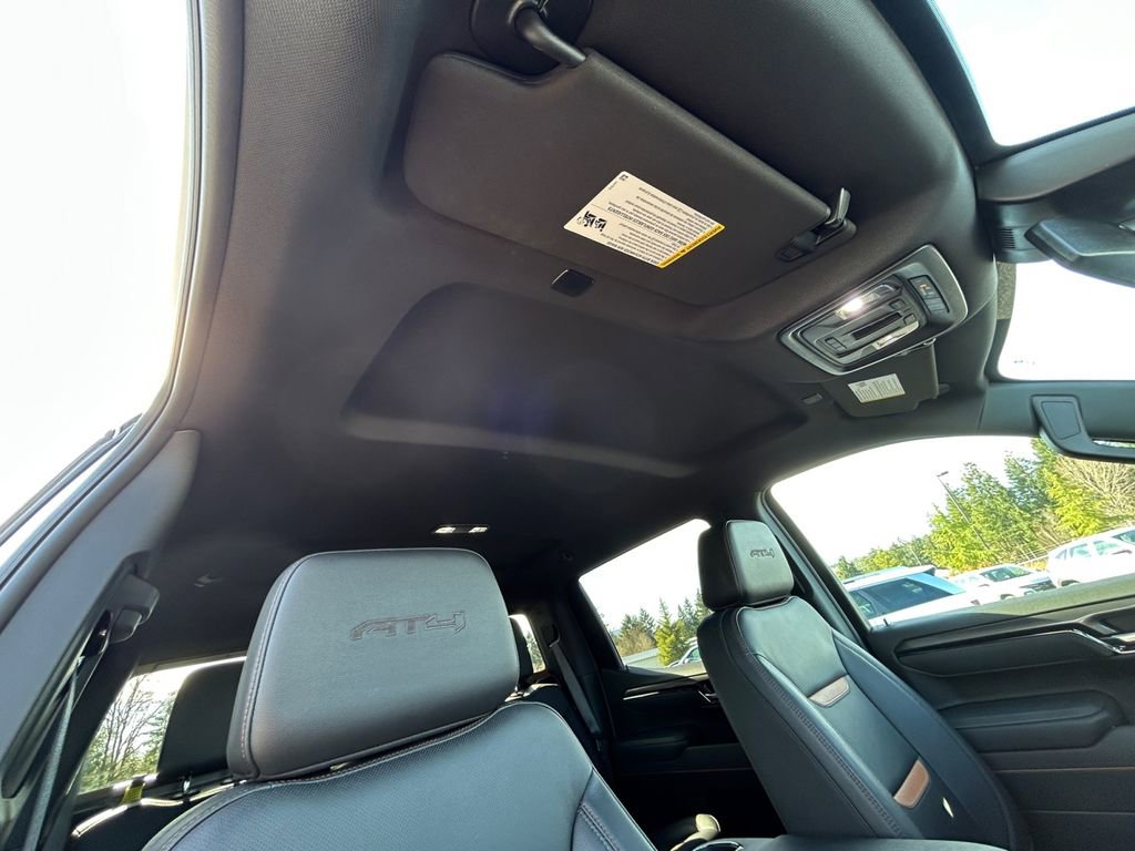 Used 2025 GMC Sierra 1500 AT4 w/ AT4 Premium Package AWD/4WD image 28
