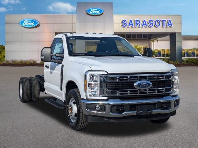 New 2025 Ford F350 XL w/ XL Chrome Package image 2